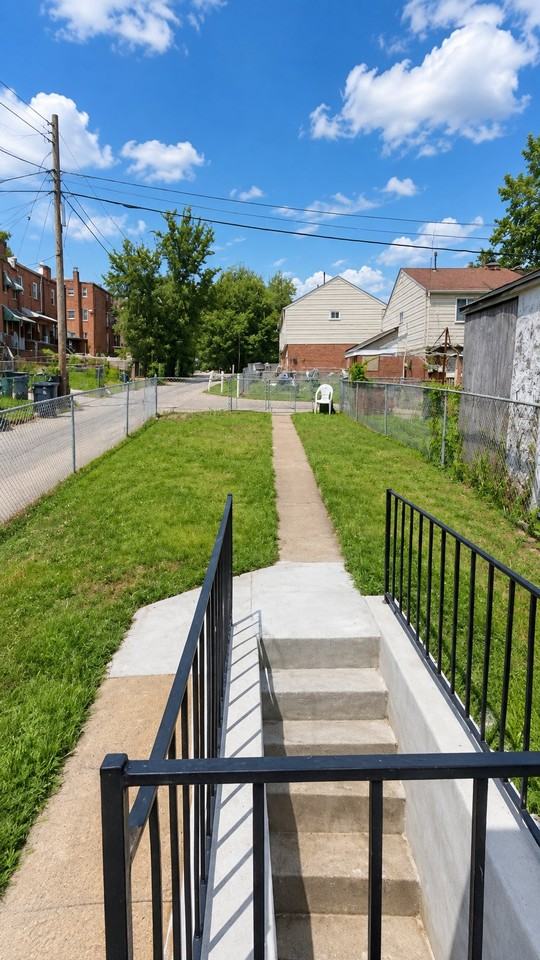 2200 N Dukeland St - Photo 6 of 13