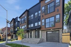featured image of 130 N 17th St #1