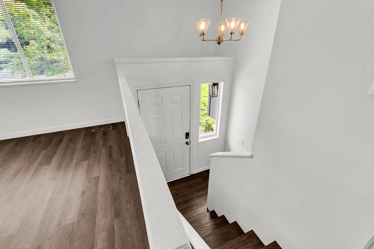 1829 31st St - Photo 3 of 20