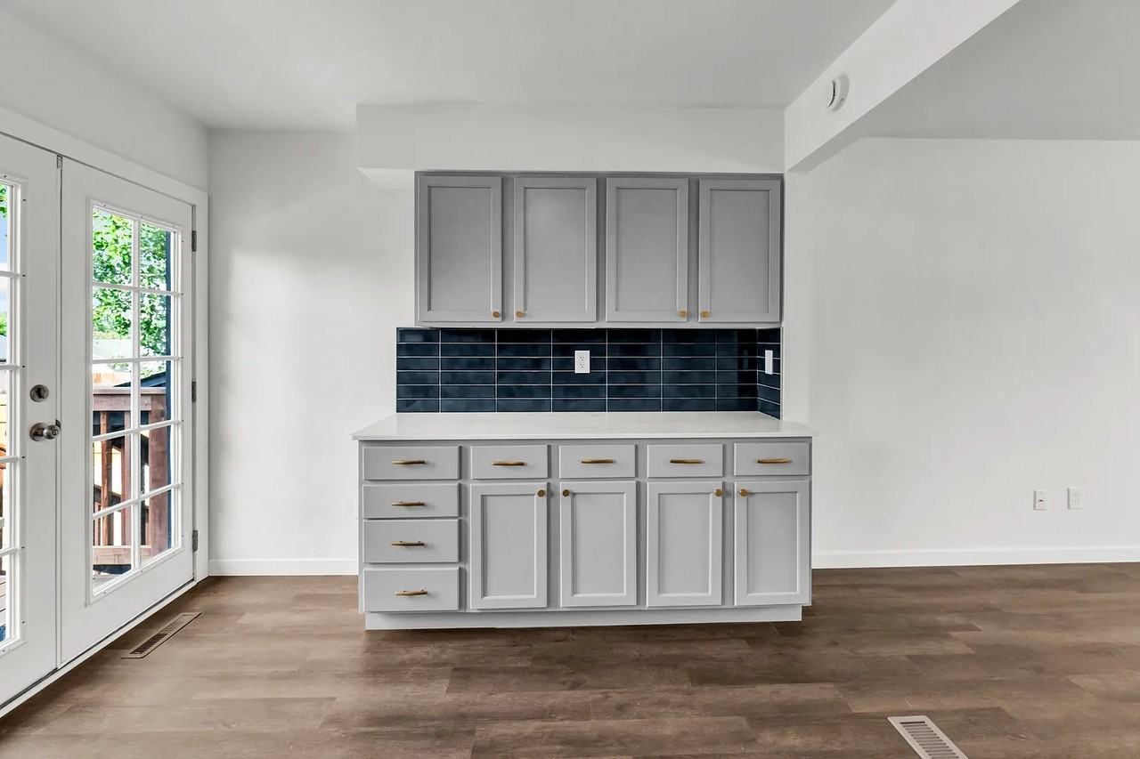 1829 31st St - Photo 5 of 20