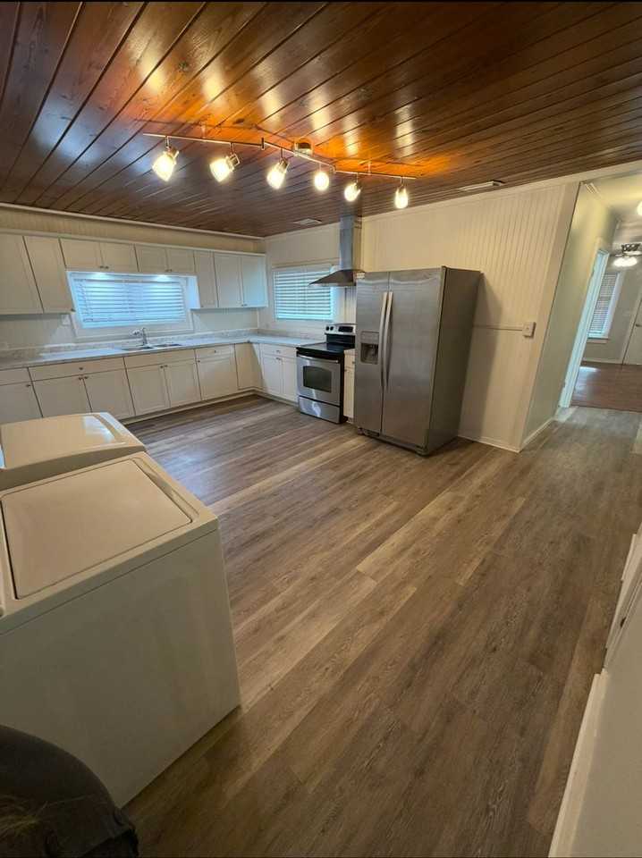 508 2nd Ave - Photo 3 of 8