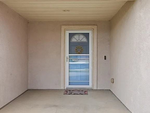 2902 Walnut Ave - Photo 2 of 18