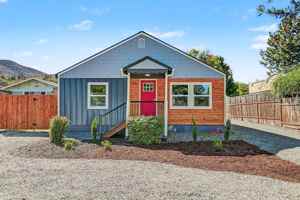 featured image of 1516 Talent Ave