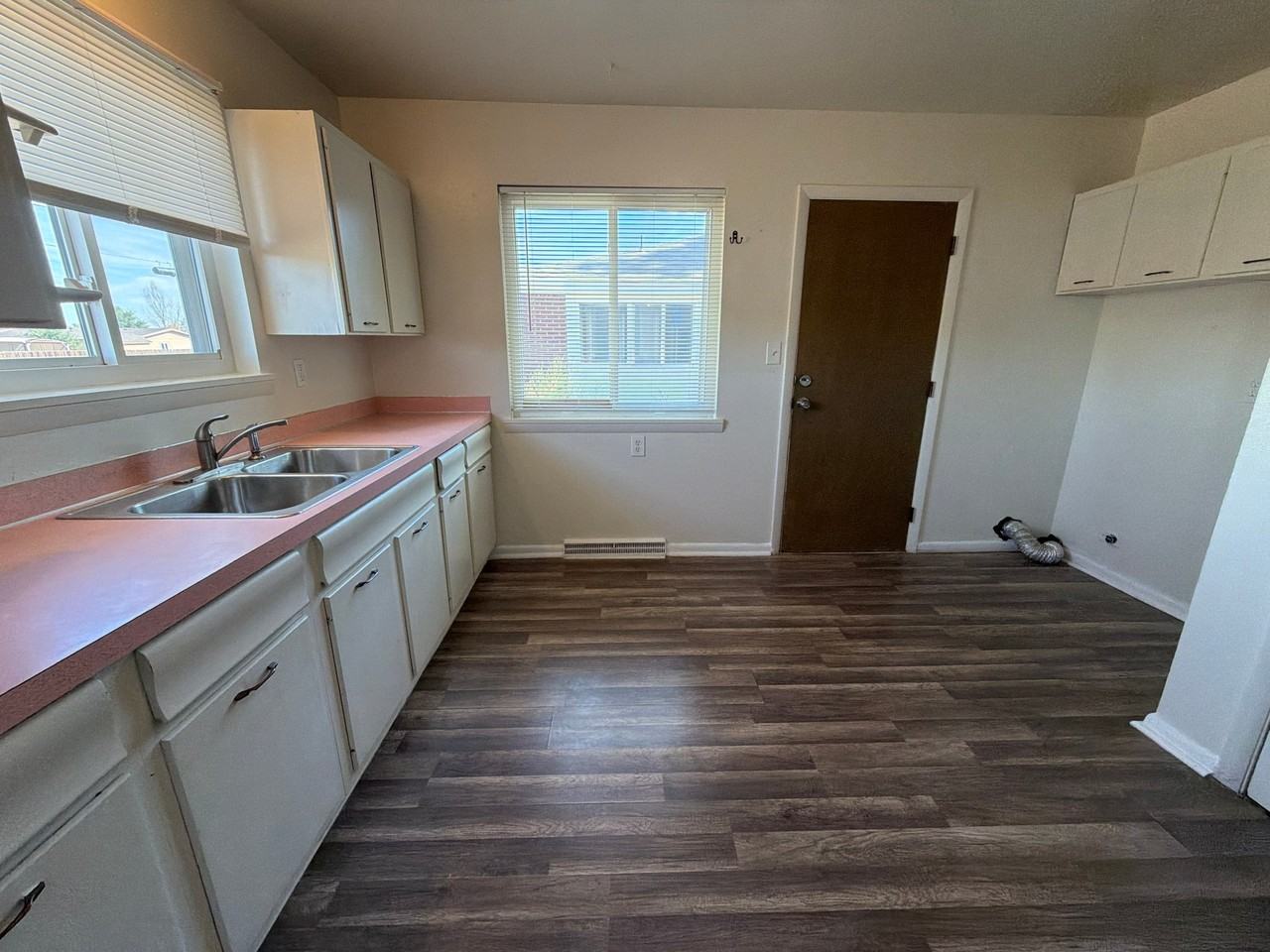 3318 W 4th St #3318 - Photo 6 of 19