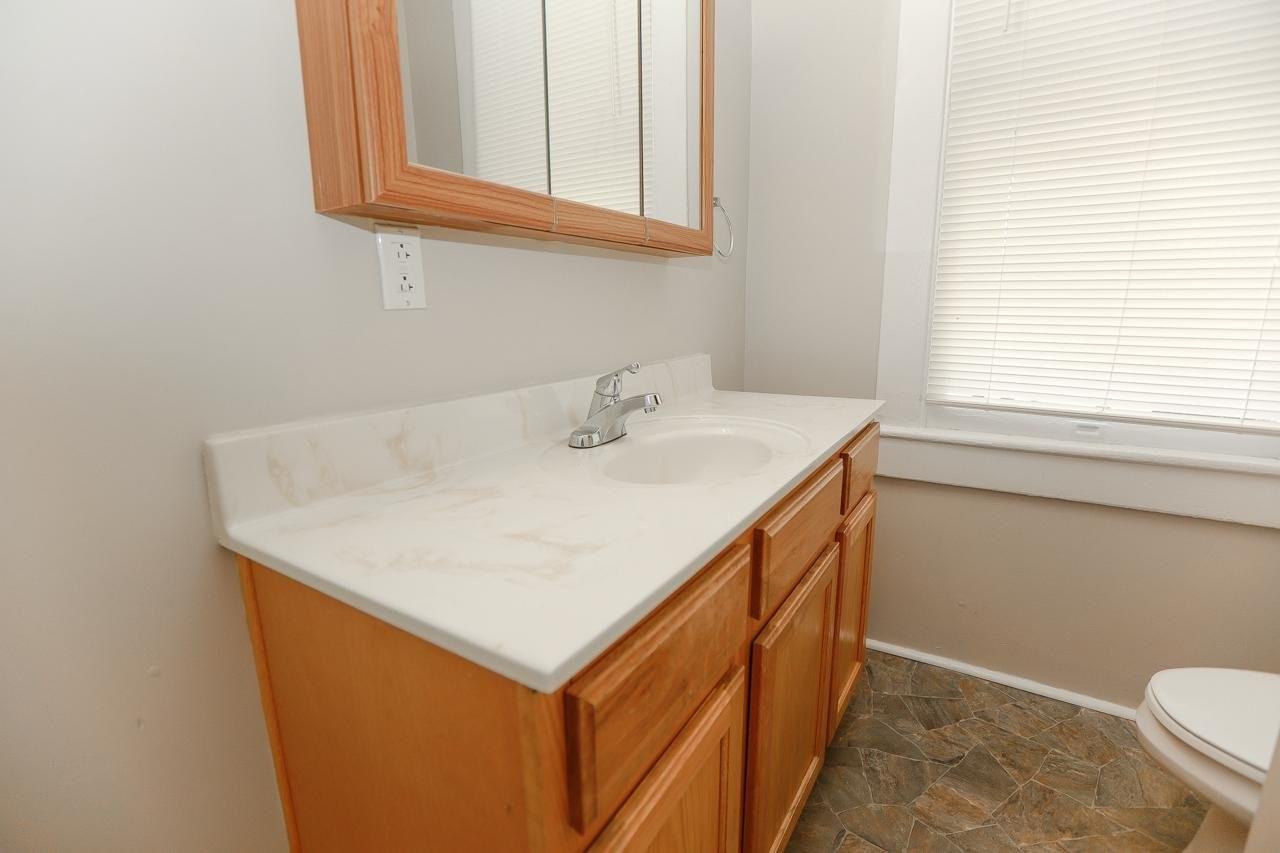 1441 Moultrie Ave #2 - Photo 3 of 11