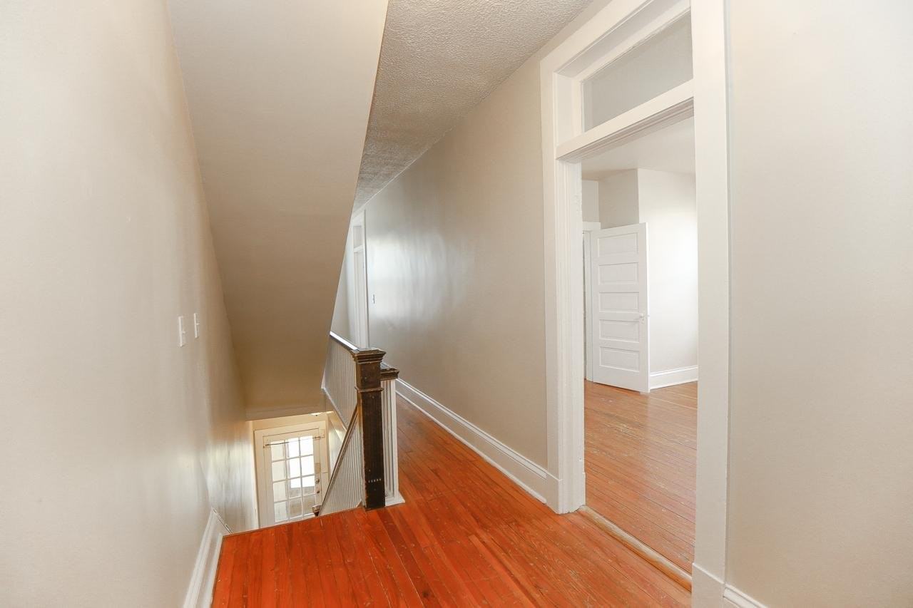 1441 Moultrie Ave #2 - Photo 4 of 11