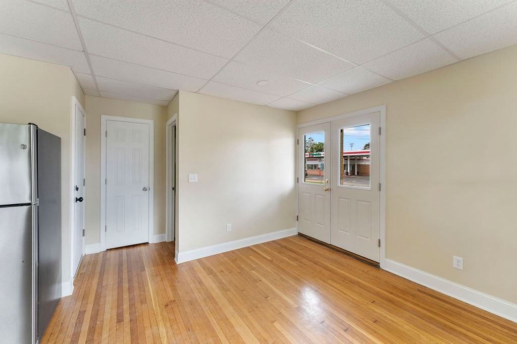 226 Court St #2 - Photo 4 of 10