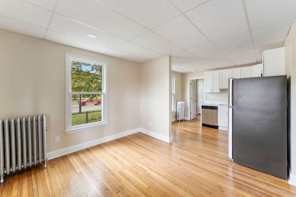 226 Court St #2 - Photo 6 of 10