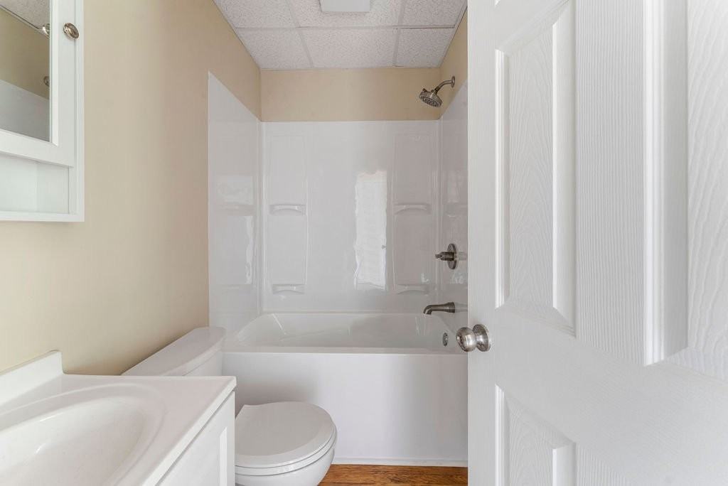 226 Court St #2 - Photo 7 of 10