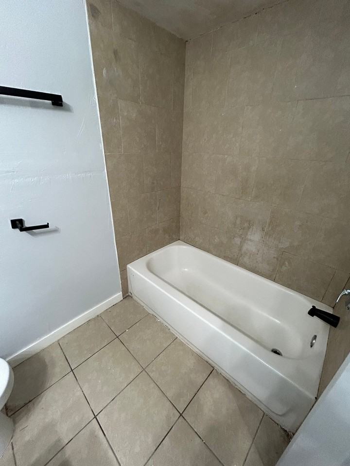 644 Pineville Ln - Photo 3 of 11