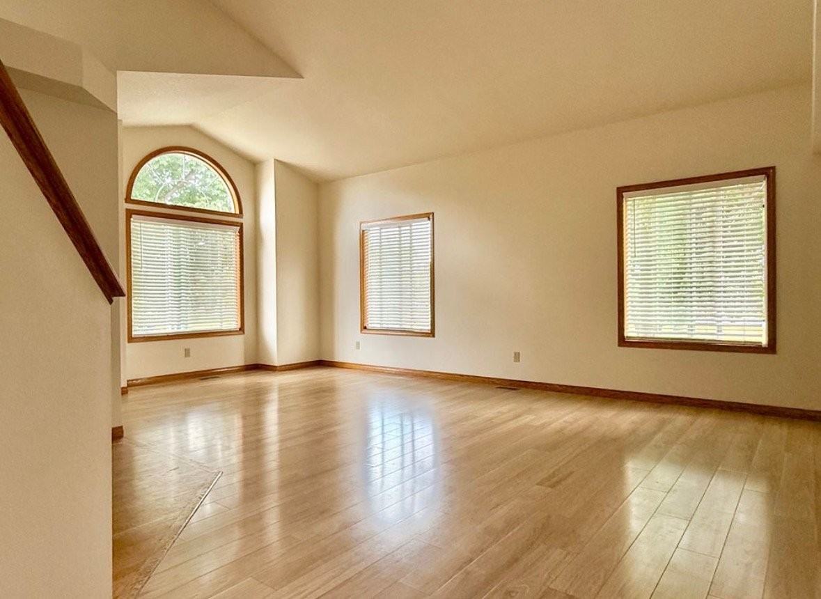 3019 Indigo Cir N - Photo 2 of 14