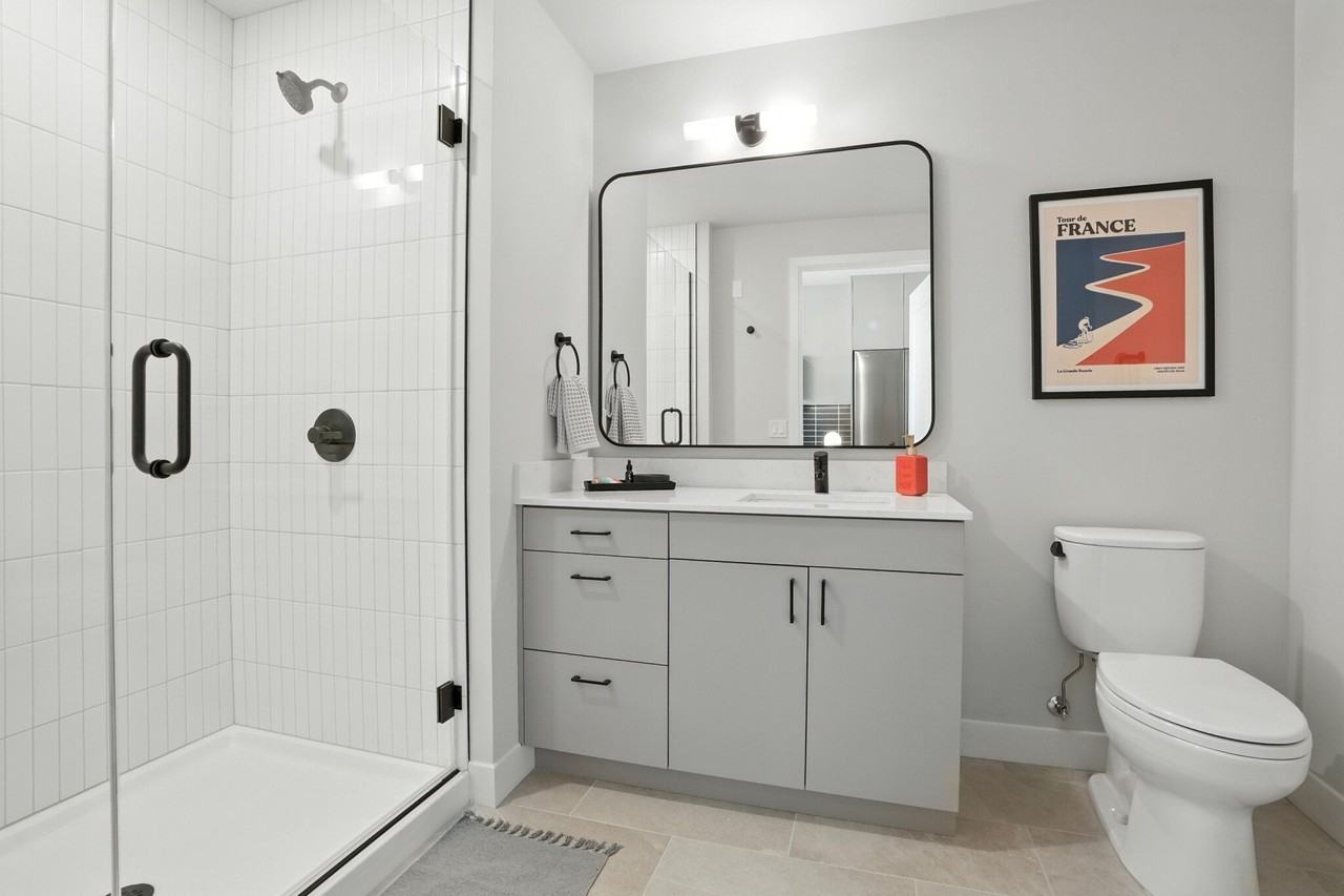1156 W Carroll Ave - Photo 6 of 14