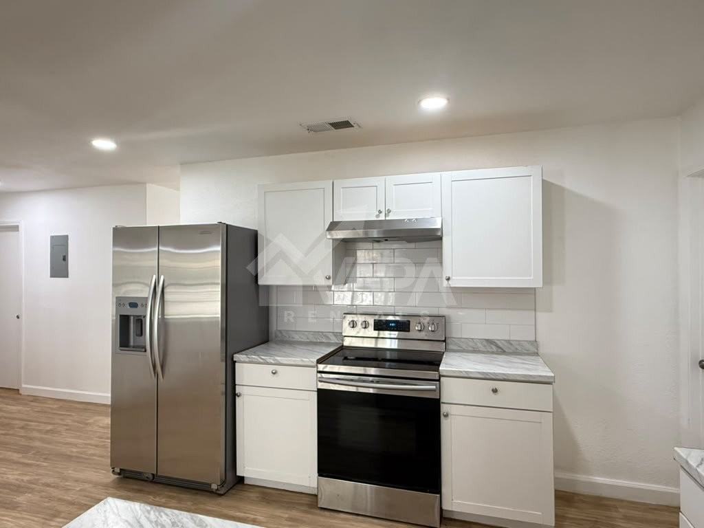 7419 Buckboard Ln - Photo 6 of 20