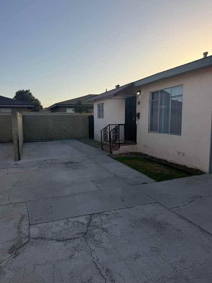 12623 Barlin Ave #H - Photo 2 of 17