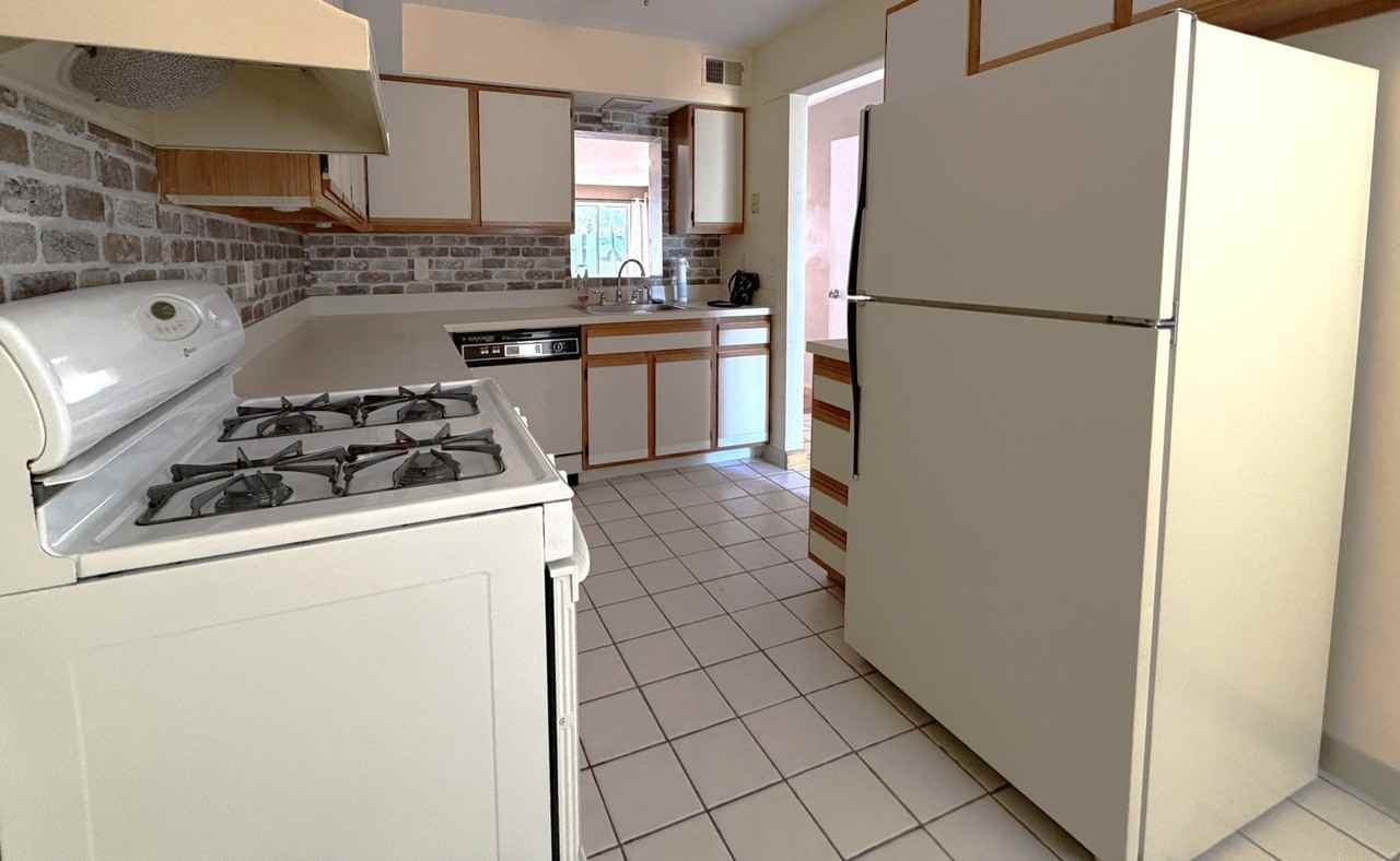 12 Talcott Forest Rd - Photo 6 of 12