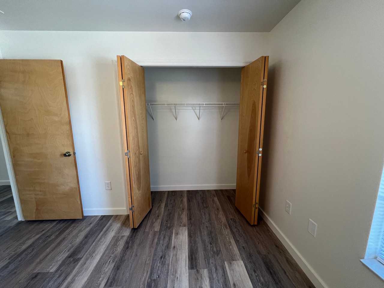 1427 N Paris St #B - Photo 6 of 14