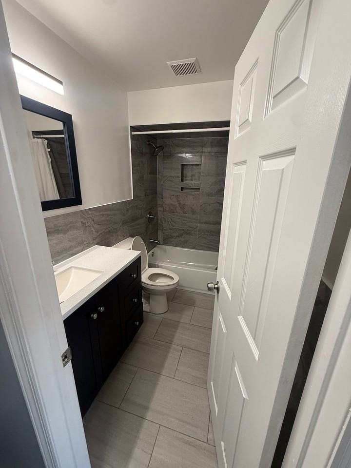 308 Passaic Ave - Photo 5 of 15