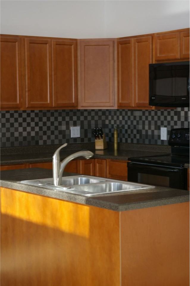 4301 Quaker Trl Ne - Photo 7 of 9
