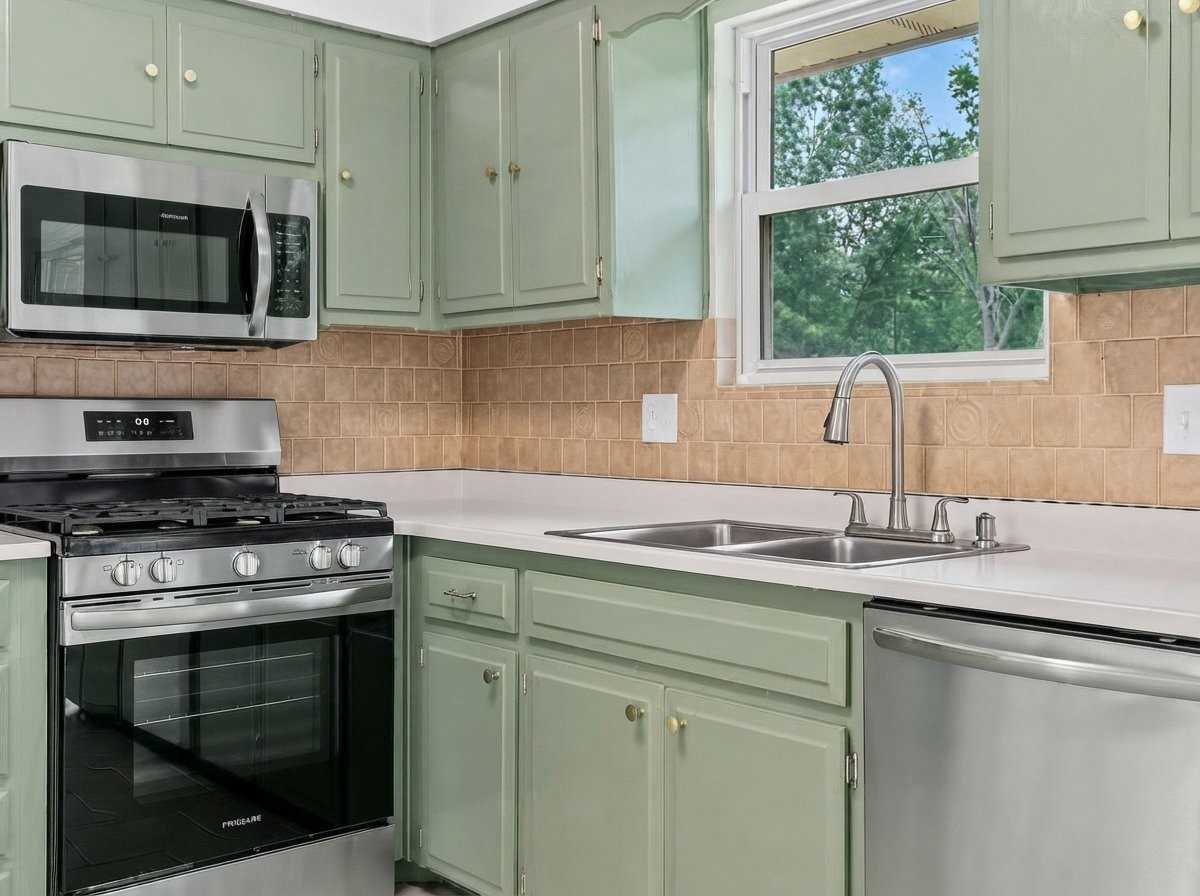 1229 Michele Dr - Photo 6 of 18