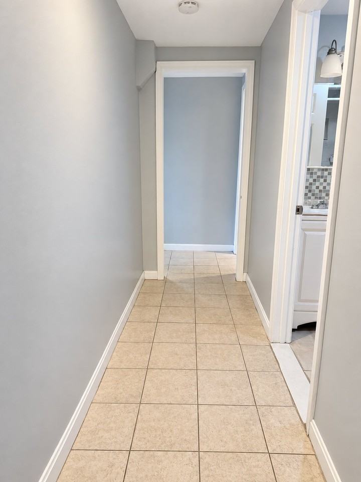 118 Francis Ave - Photo 2 of 8