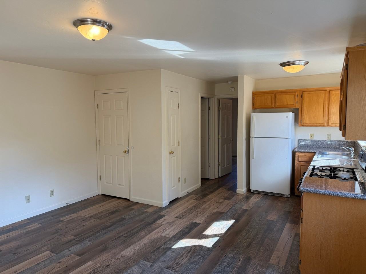 1921 Lime Ave #B - Photo 2 of 9