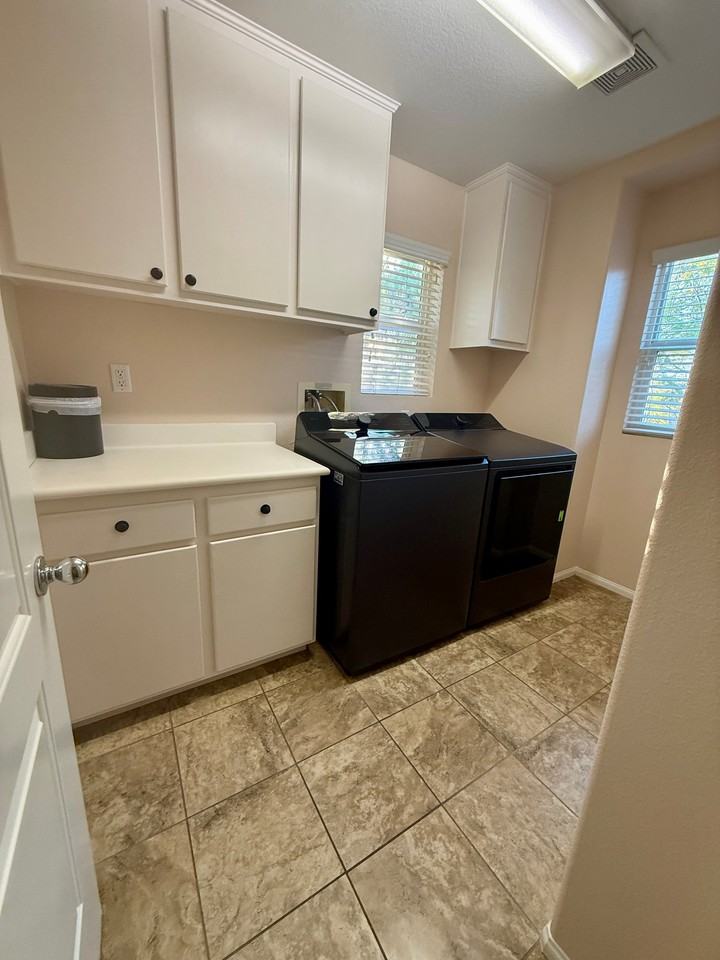 22272 Yorke Rd - Photo 2 of 3