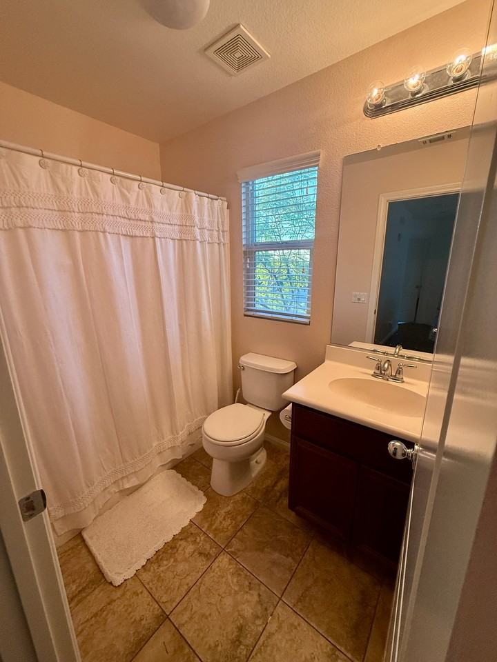 22272 Yorke Rd - Photo 3 of 3