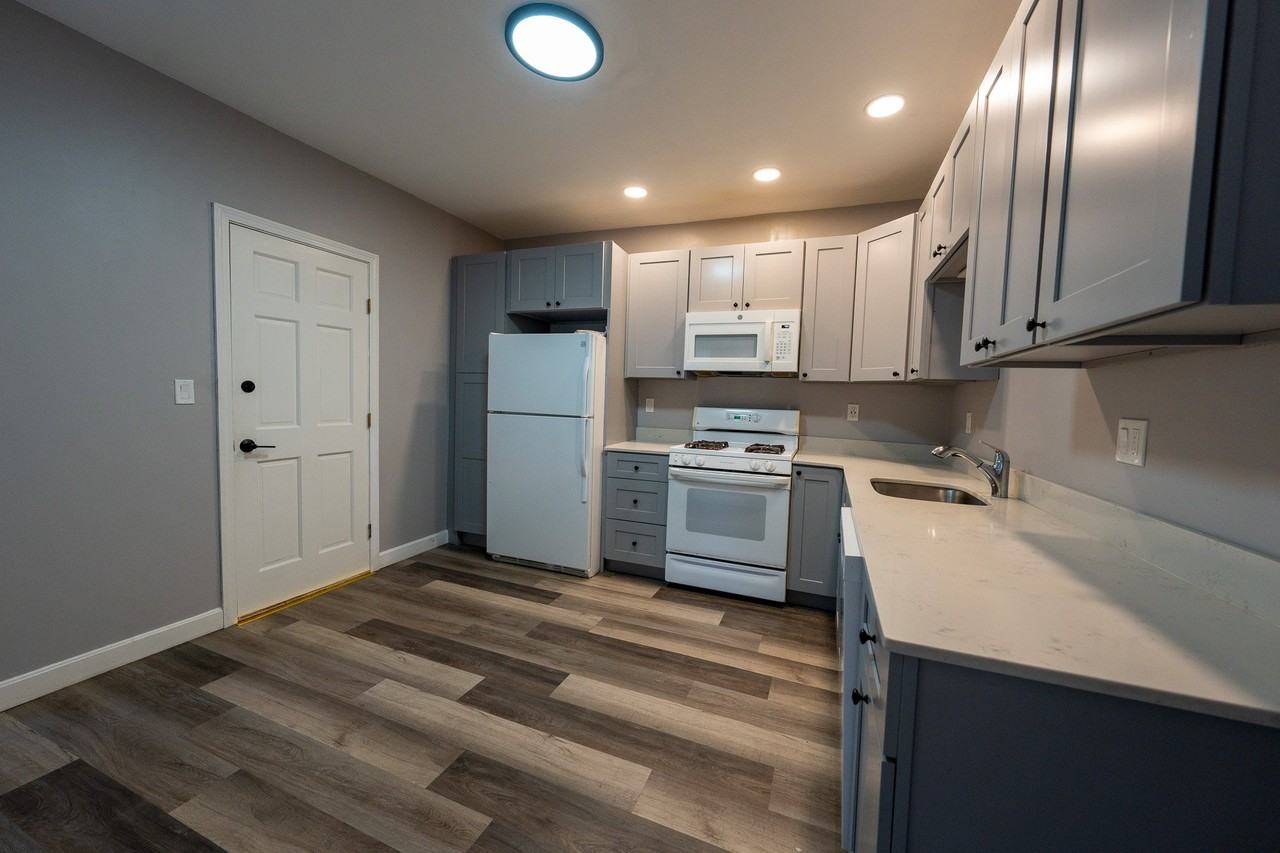 92 Glendale St #1 - Photo 2 of 13