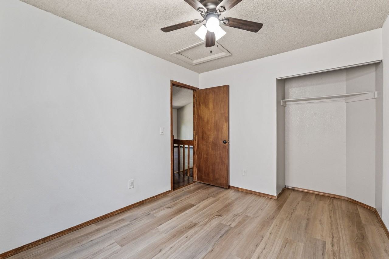 1958 Copper Creek Dr - Photo 6 of 10