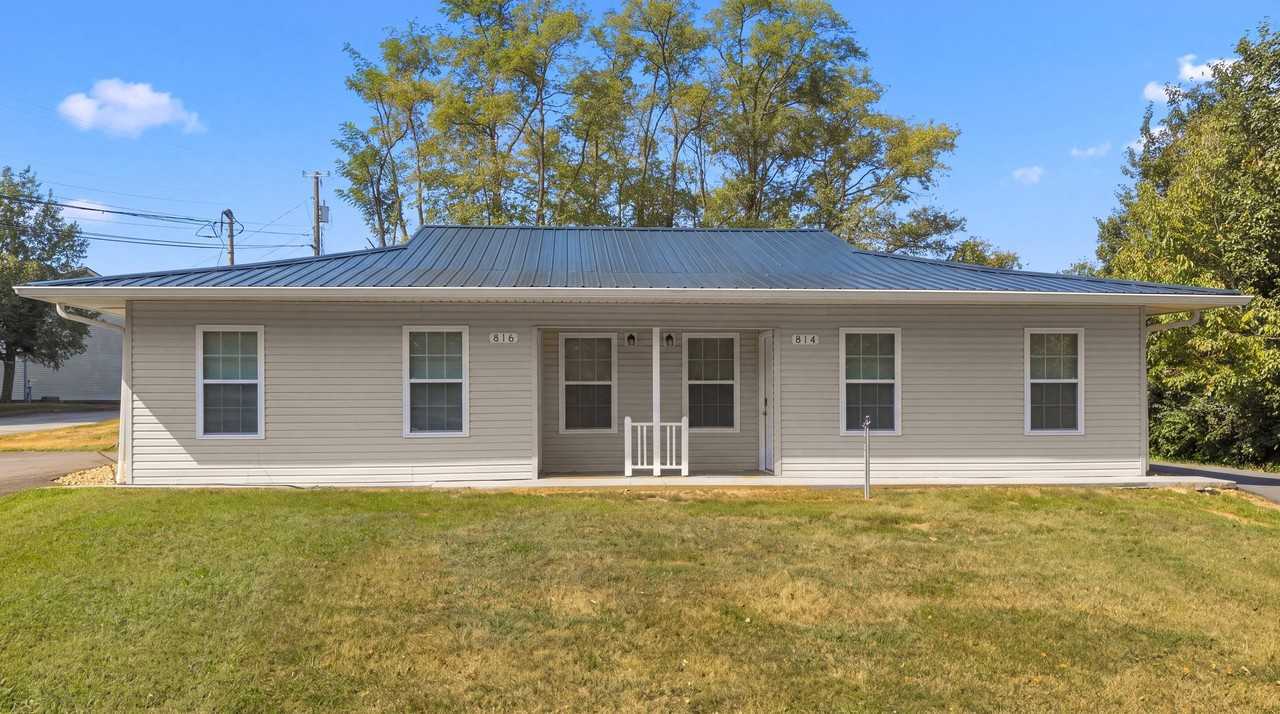 814 Gaston St - Photo 2 of 20