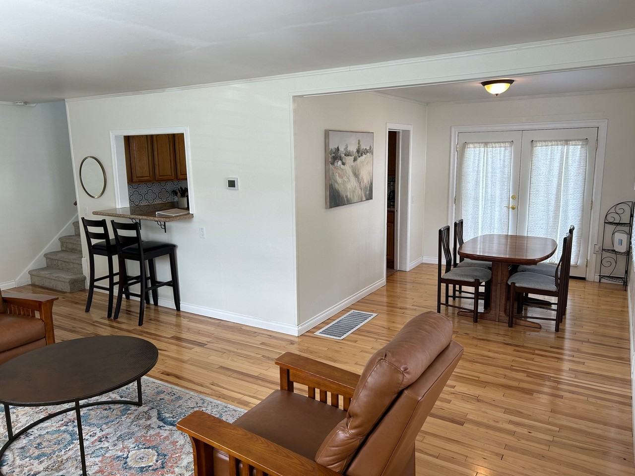 1011 Mcpherson Ave - Photo 5 of 20