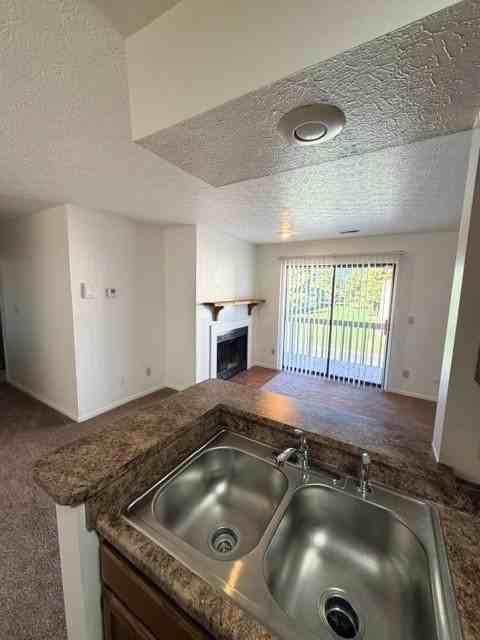 2275 Hedgerow Rd #H - Photo 4 of 19
