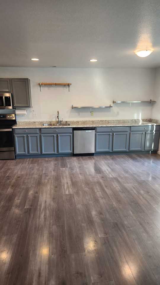 2482 E 110th Pl - Photo 5 of 18