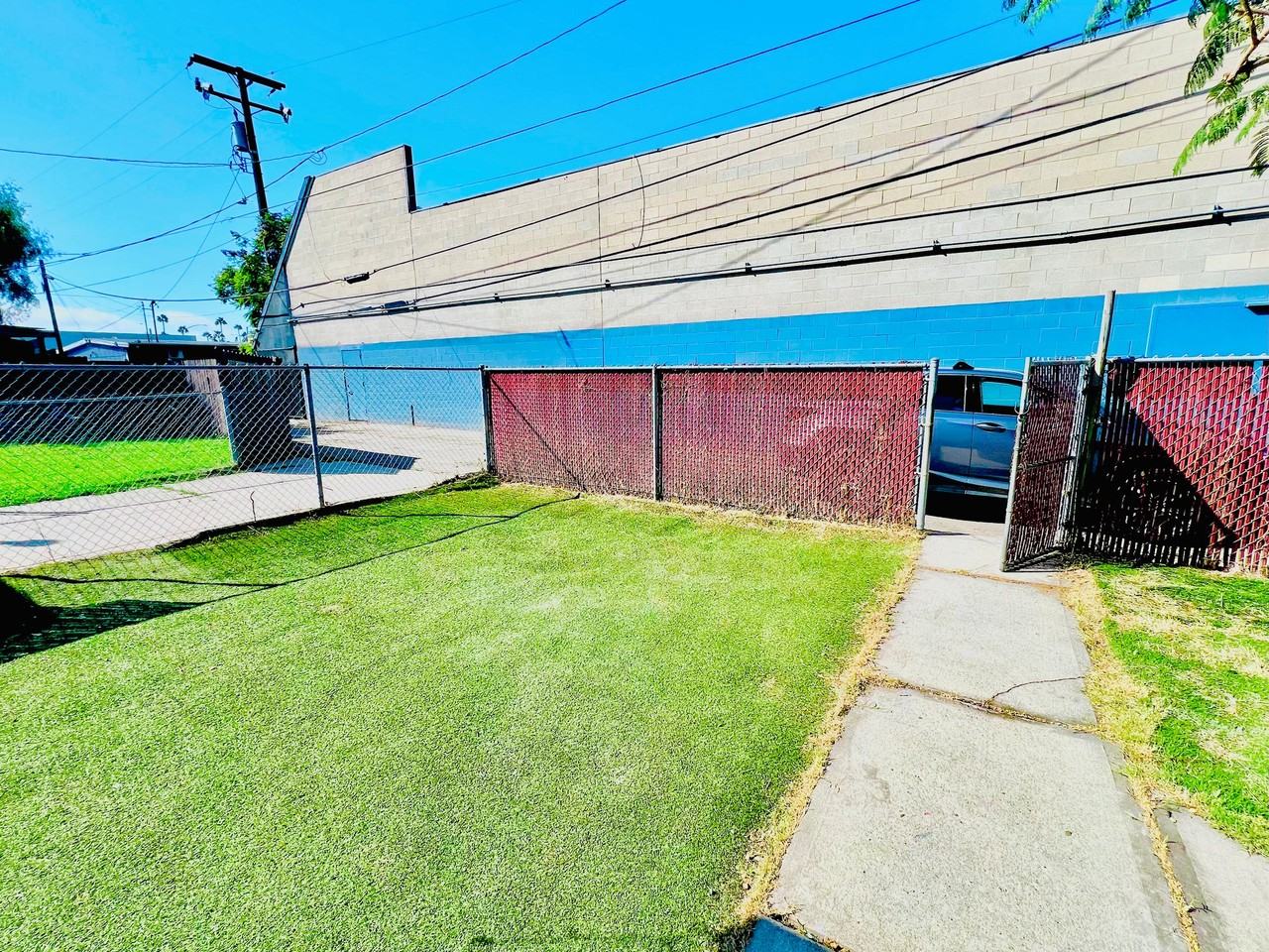 25812 Reed St - Photo 2 of 10