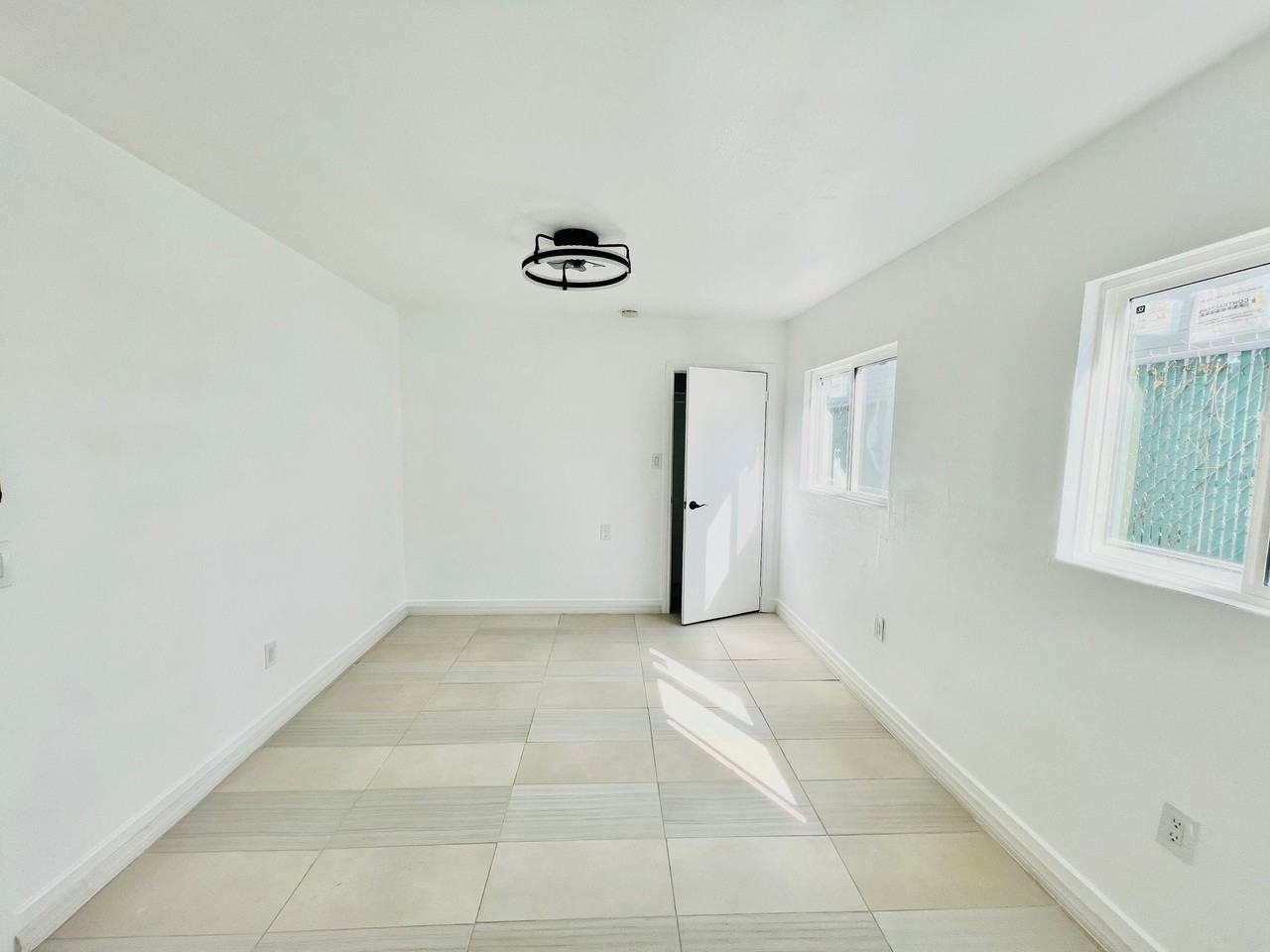 25812 Reed St - Photo 6 of 10