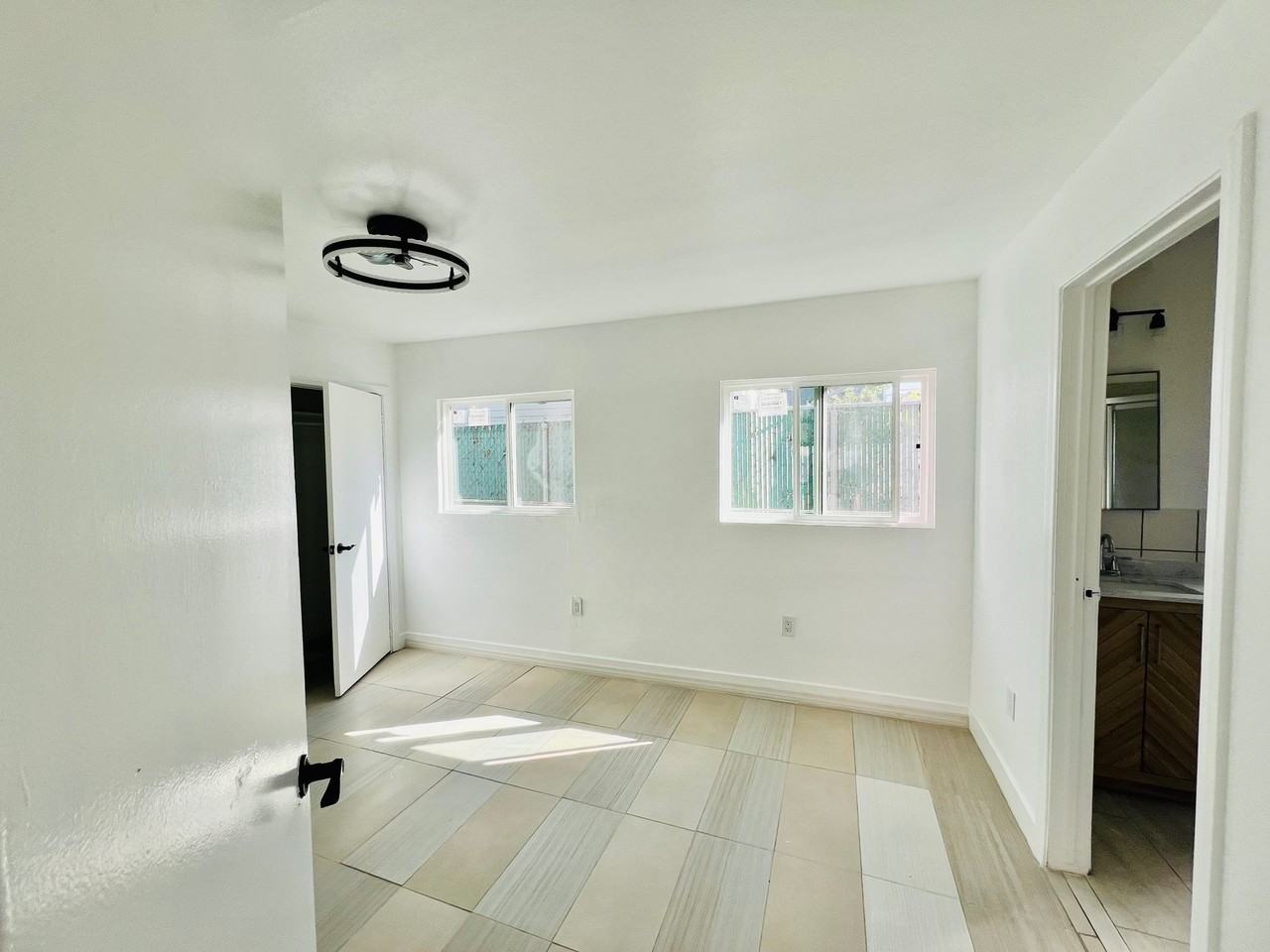25812 Reed St - Photo 7 of 10