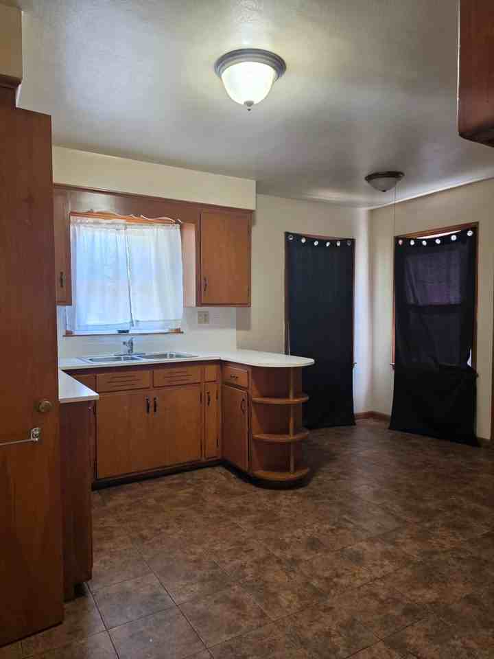 4548 N 76th St - Photo 7 of 10