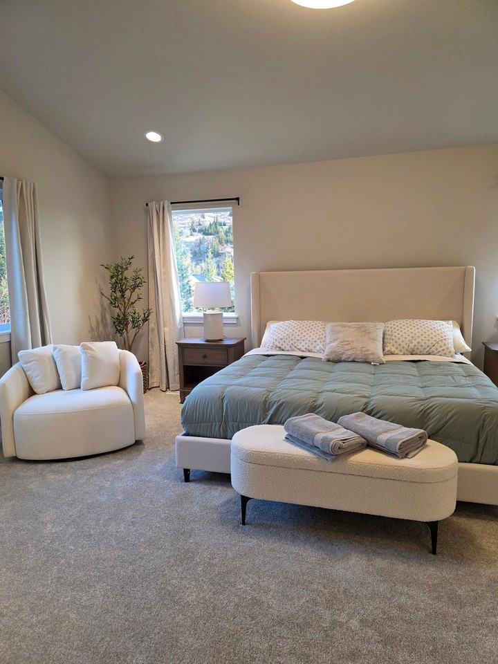 13800 Canyon Rd - Photo 4 of 20