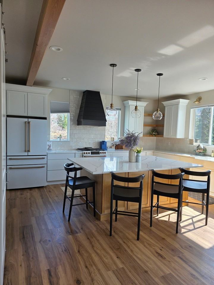 13800 Canyon Rd - Photo 4 of 19