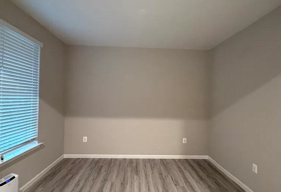 115 Raven Oaks Dr - Photo 2 of 4