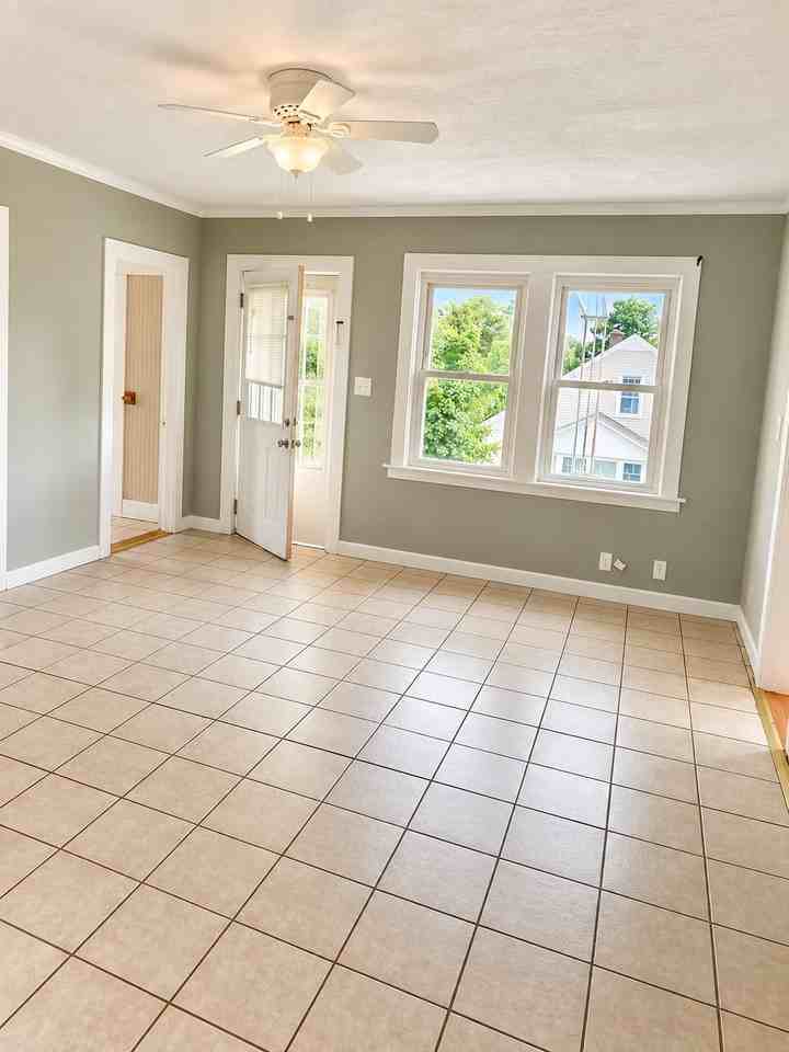 178 8th St #1 - Photo 3 of 7