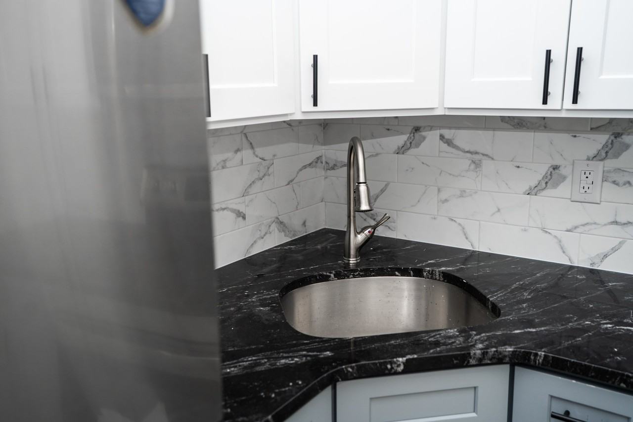 1325 S 52nd St - Photo 6 of 13