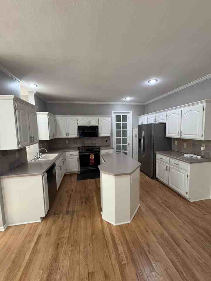 5605 W 157th Pl - Photo 3 of 20