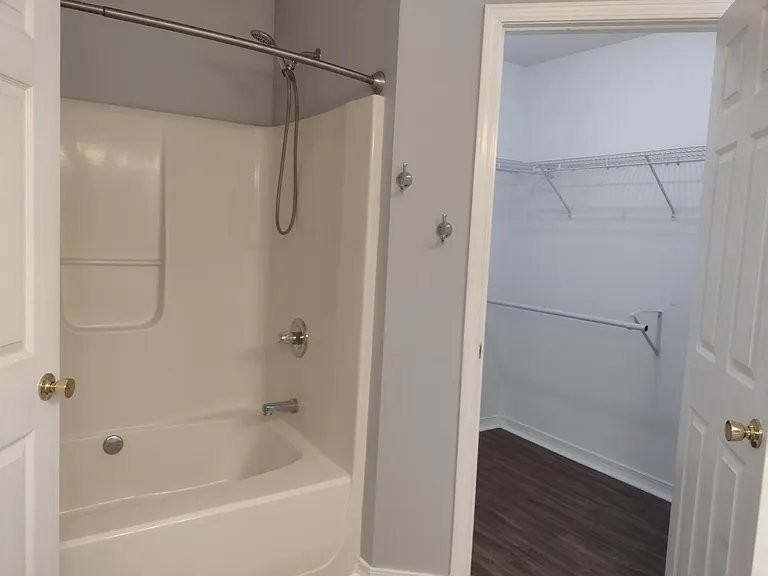 325 Apple Dr - Photo 7 of 19