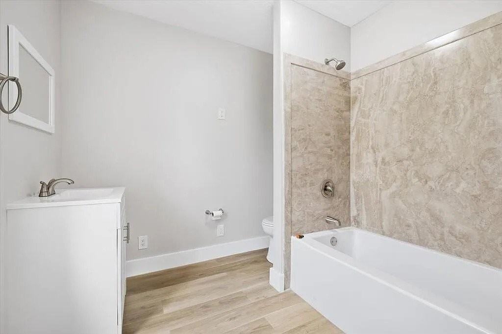 719 W Main St - Photo 5 of 5