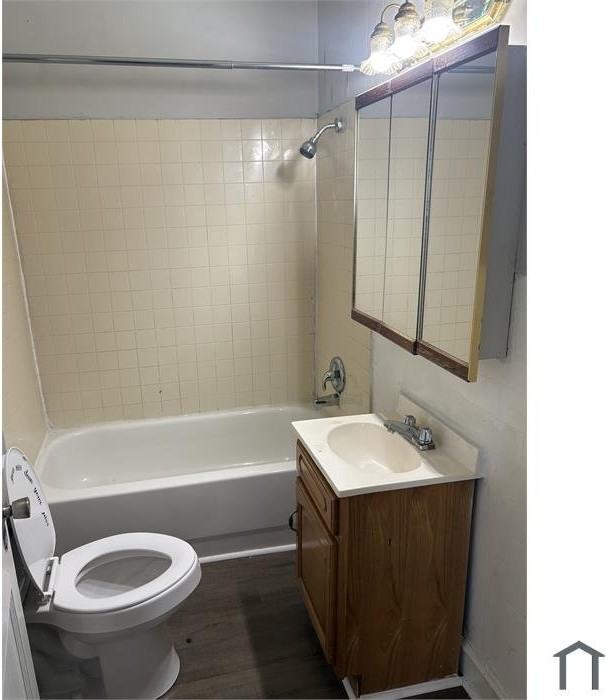 4305 Pulaski St - Photo 6 of 11