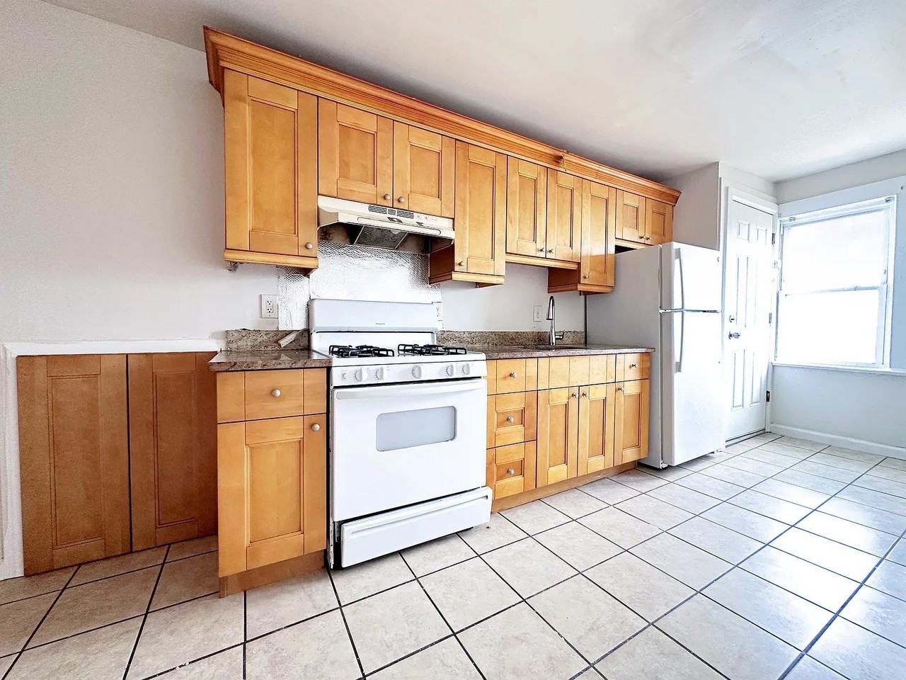 34 Wakeman St #3 - Photo 2 of 22