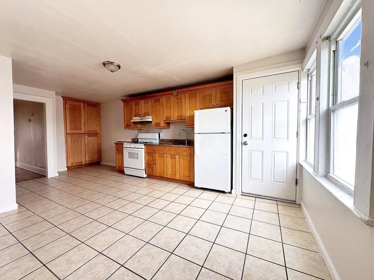 34 Wakeman St #3 - Photo 3 of 22