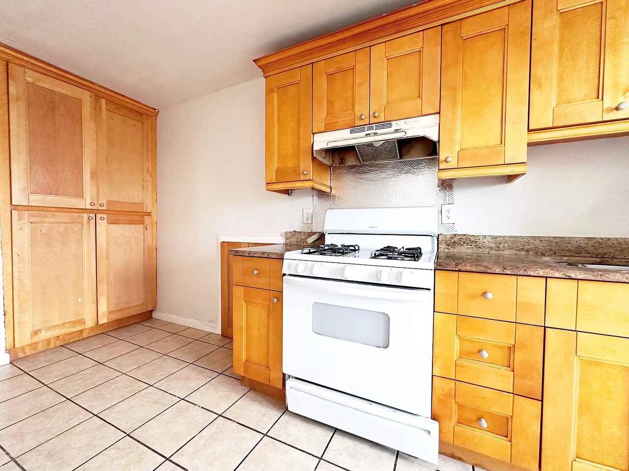 34 Wakeman St #3 - Photo 5 of 22