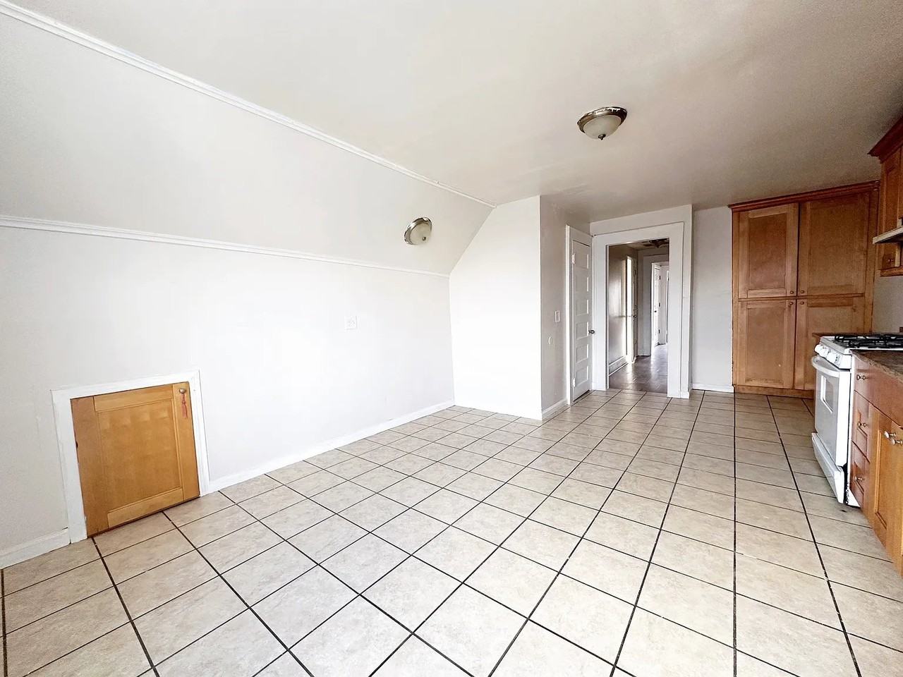 34 Wakeman St #3 - Photo 7 of 22